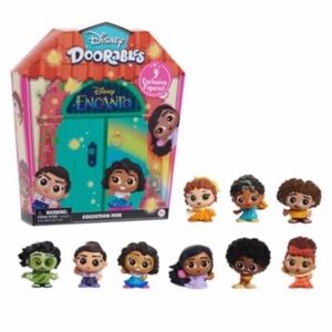 Disney Doorables Encanto Playset with Colorful Figures